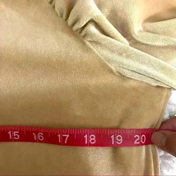 Jane and Delancey Tan Velvet Rouged Shoulder Long Sleeve Hoodie Size M - Picture 12 of 12